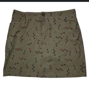 Eddie Bauer olive green skort with geometric print